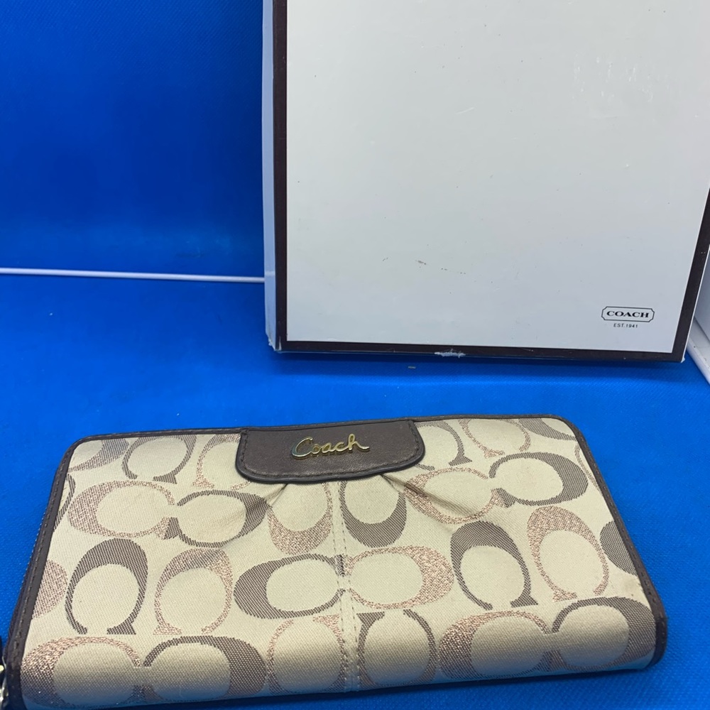 Coach signature wallet‎